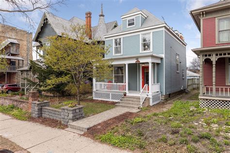 See photos and price history of this 2 bed, 2 bath, 1,346 Sq. . Stevens ave